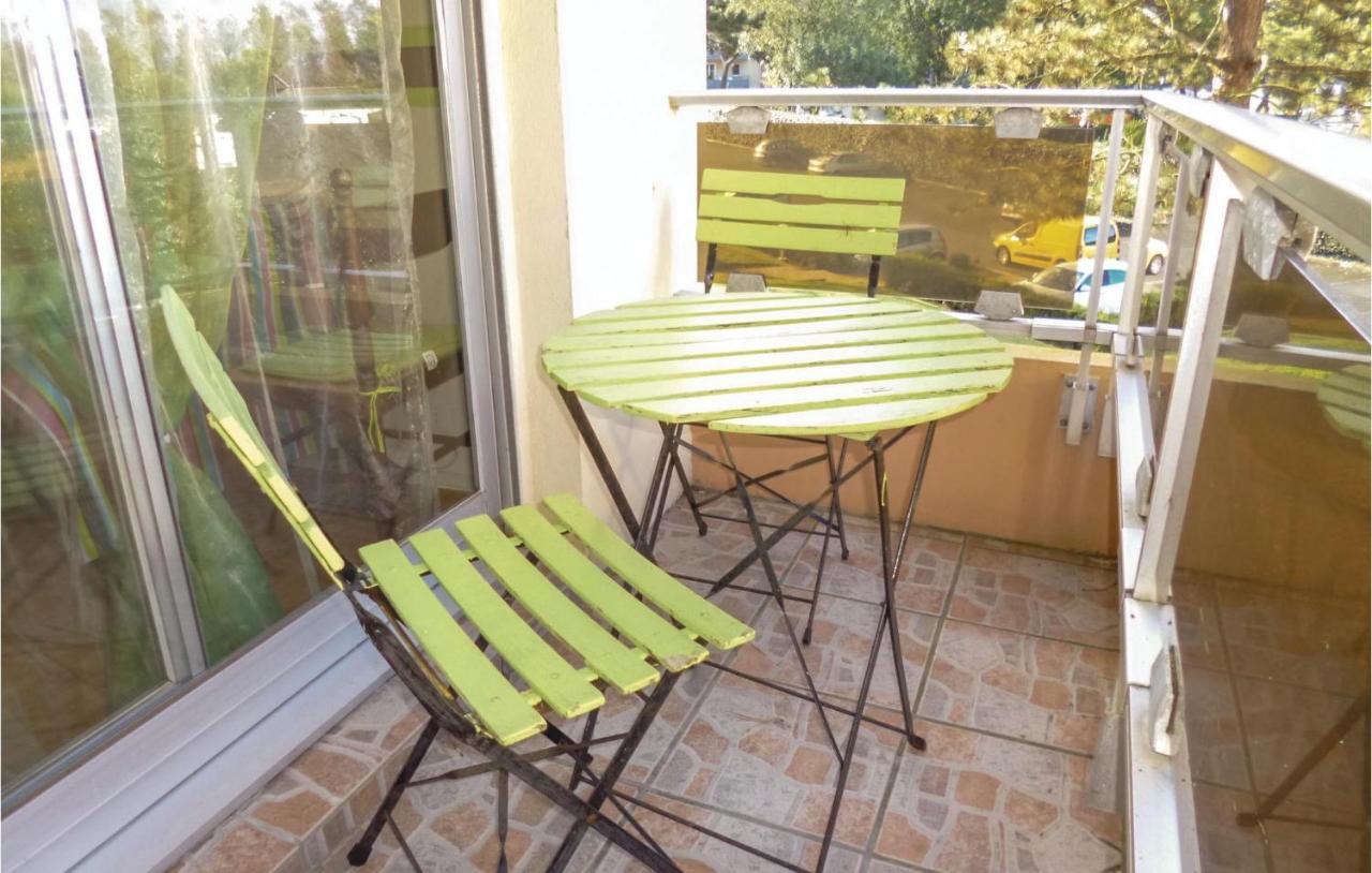 1 Bedroom Nice Apartment In Grandcamp Maisy 외부 사진