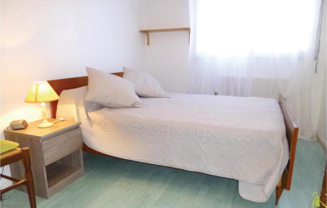 1 Bedroom Nice Apartment In Grandcamp Maisy 외부 사진